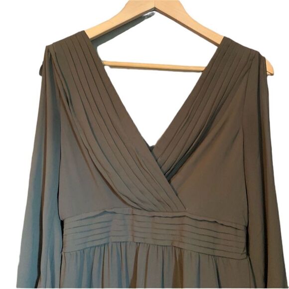 3 for $30! Very J brown deep v long sleeve dress - Picture 2 of 14
